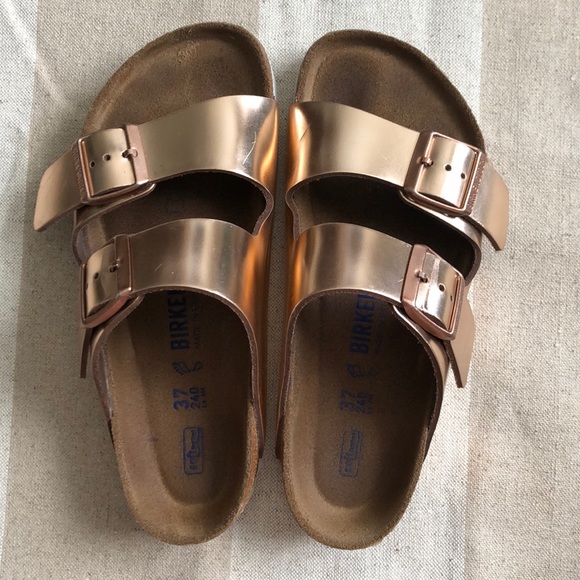 Birkenstock Shoes - Rose Gold Soft Footbed Arizona Birkenstocks